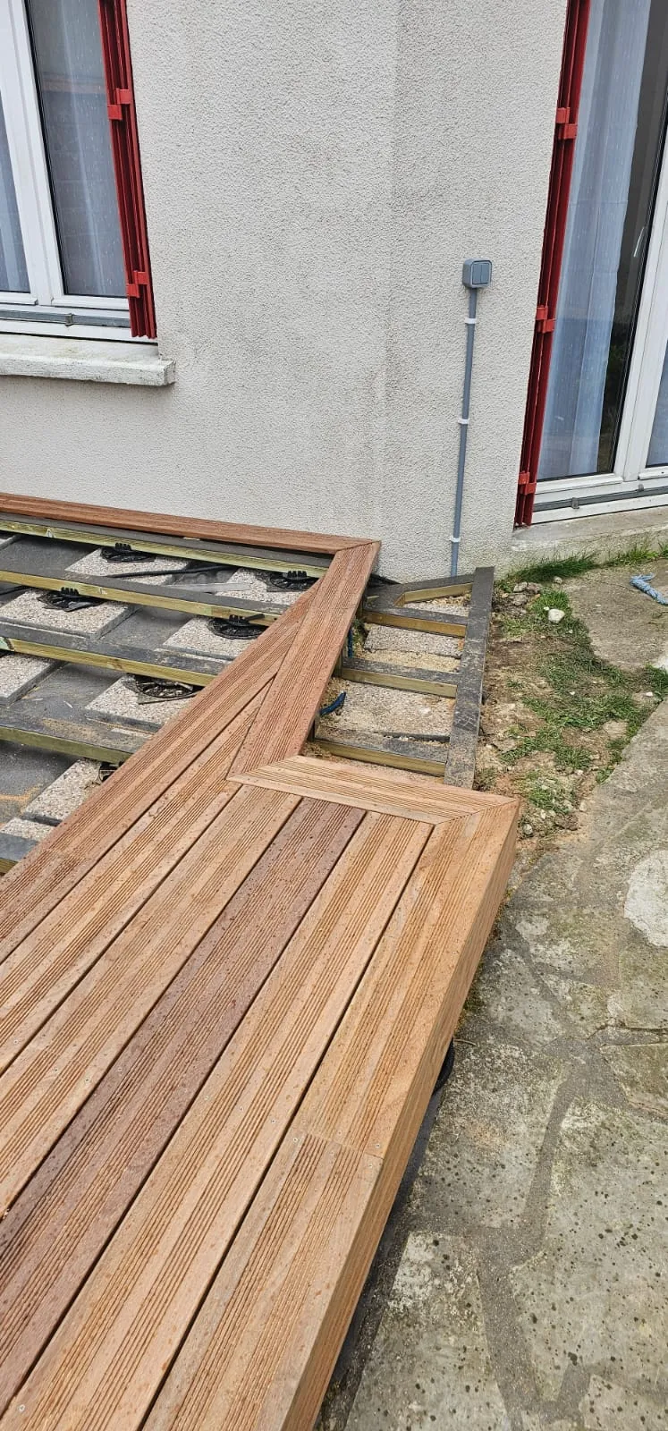 Terrasse pierre naturelle